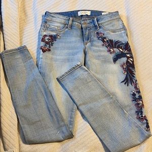 Jessica Simpson Phoenix jeans